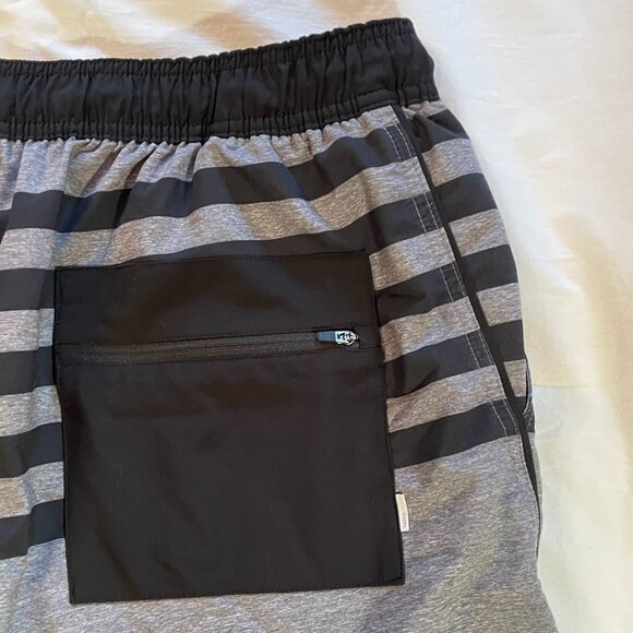 Vuori Trail Shorts - Picture 4 of 6